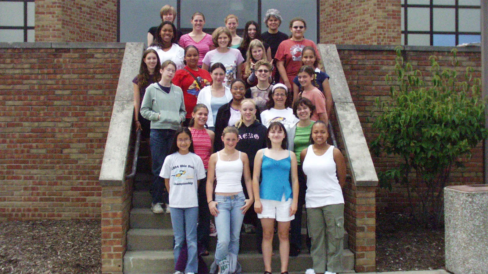 students and mentors group photo